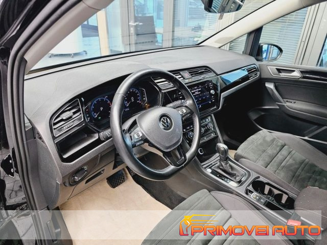 Volkswagen Touran 1.5 TSI ACT DSG Highline - foto 2 di 4
