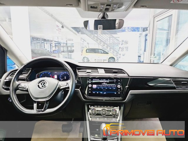 Volkswagen Touran 1.5 TSI ACT DSG Highline usato a CASTELNUOVO RANGONE