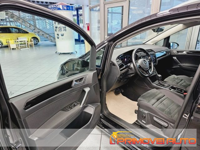 Volkswagen Touran 1.5 TSI ACT DSG Highline - foto 3 di 4