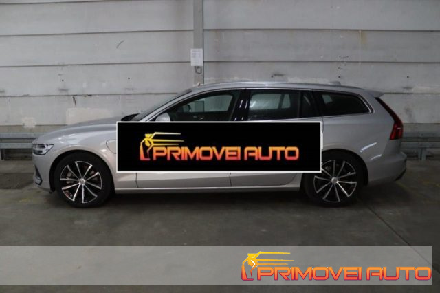 Volvo V60 T6 Recharge AWD Plug-in Hybrid aut. Plus Bright - foto 2 di 4
