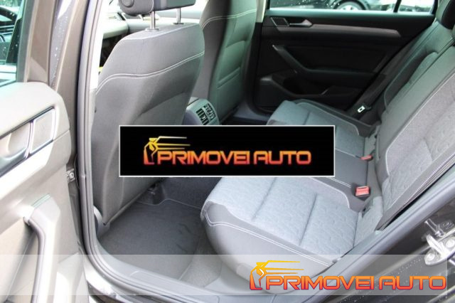 Volkswagen Passat Variant 1.5 TSI ACT DSG style, del 2023, 111 km, in vendita a Castelnuovo Rangone (MO)