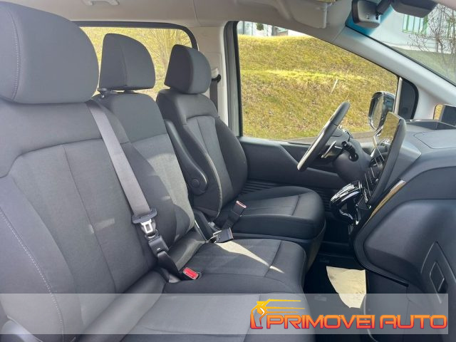 Hyundai STARIA 2.2 MT 2WD 9 posti Wagon - foto 3 di 4