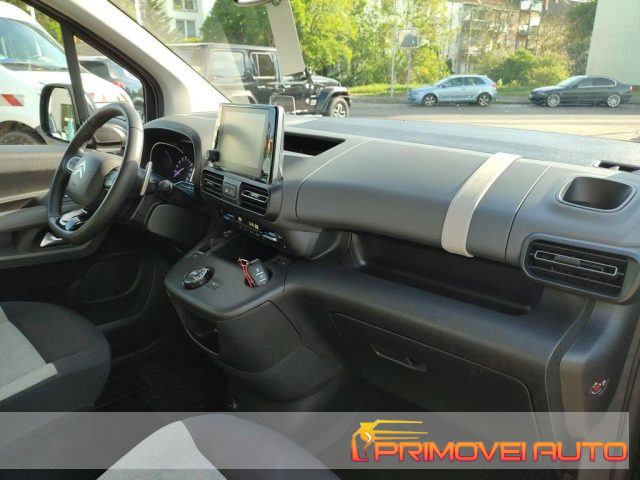 Citroen Berlingo PureTech 130 Stop&Start EAT8 XL 7 posti Shine - foto 2 di 4