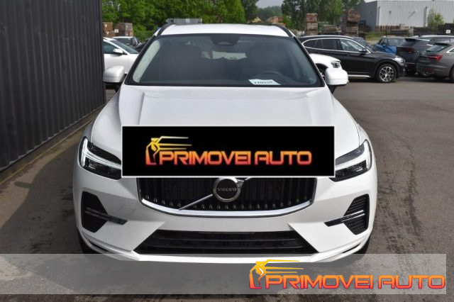 Volvo XC60 B4 automatico Essential - foto 4 di 4
