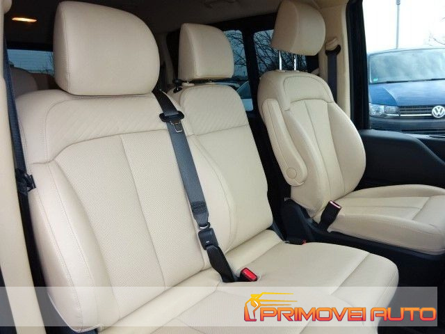 Hyundai STARIA 2.2 AT 2WD 9 posti Prime - foto 2 di 4