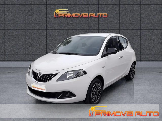 Lancia Ypsilon 1.0 FireFly 5 porte S&S Hybrid Platino - foto 2 di 4