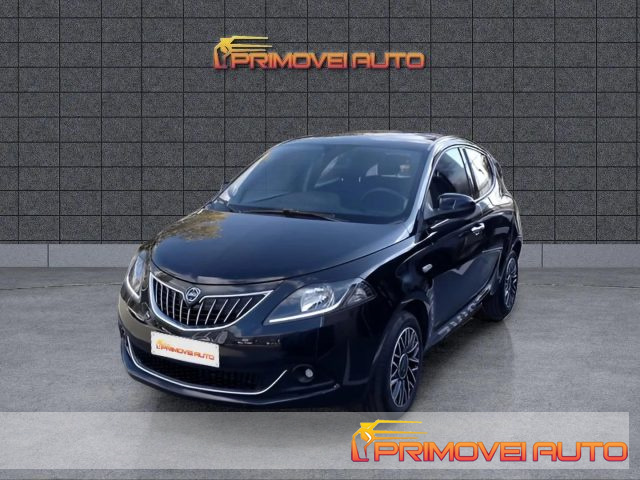 Lancia Ypsilon 1.0 FireFly 5 porte S&S Hybrid Platino usato a CASTELNUOVO RANGONE