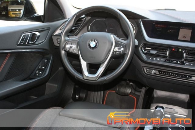 BMW 118 d 5p. Sport - foto 2 di 4