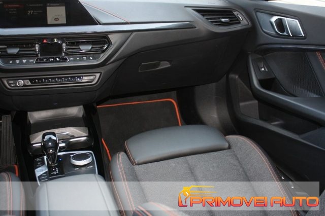 BMW 118 d 5p. Sport - foto 3 di 4