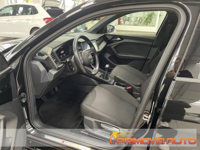 Audi A1 SPB 30 TFSI S line edition - foto 2 di 4