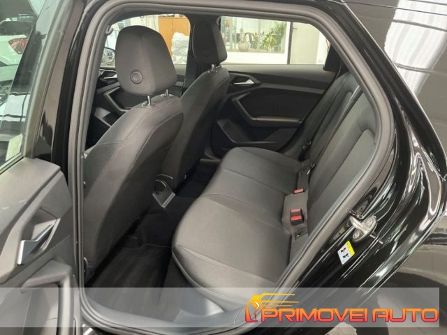 Audi A1 SPB 30 TFSI S line edition - foto 3 di 4