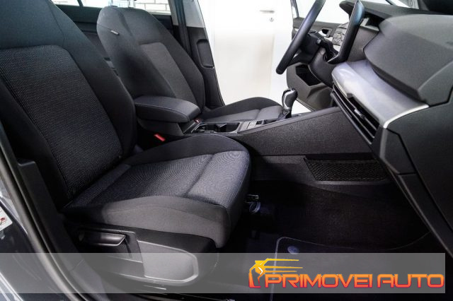 Volkswagen Golf 1.5 TSI 115 CV ACT, del 2024, 2.800 km, in vendita a Castelnuovo Rangone (MO)