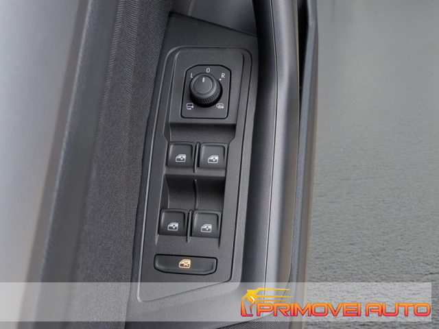 Volkswagen T-Roc 1.0 TSI Life nuovo a CASTELNUOVO RANGONE