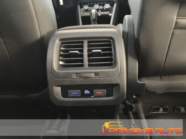 Volkswagen Touran 2.0 TDI 150 CV SCR DSG Active usato a CASTELNUOVO RANGONE