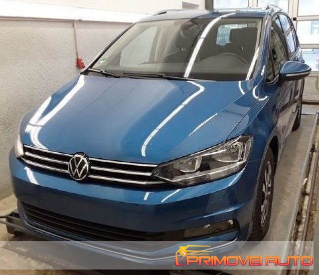 Volkswagen Touran 2.0 TDI 122 CV Active BlueMotion Technology, del 2022, 16.500 km, in vendita a Castelnuovo Rangone (MO)
