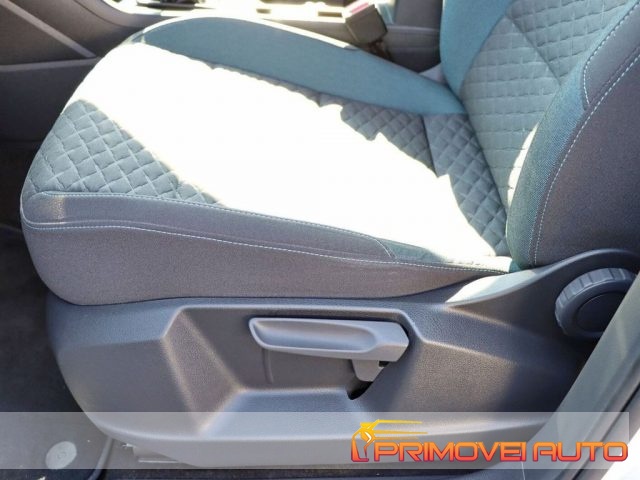 Volkswagen Touran 1.6 TDI 11 CV SCR DSG usato a CASTELNUOVO RANGONE