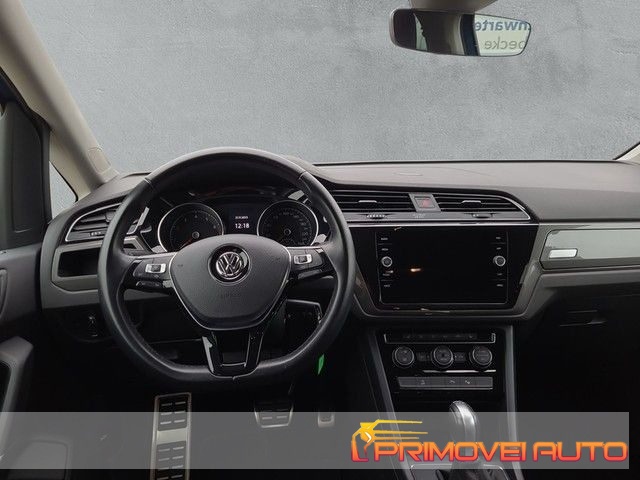 Volkswagen Touran 1.5 TSI EVO DSG BlueMotion Technology usato a CASTELNUOVO RANGONE