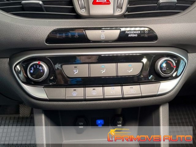 Hyundai i30 1.0 T-GDI iMT 48V 5 porte Select, del 2022, 50 km, in vendita a Castelnuovo Rangone (MO)