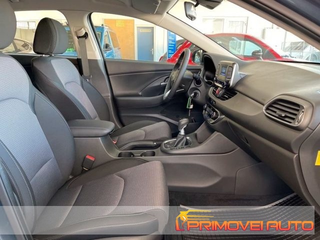 Hyundai i30 1.0 T-GDI iMT 48V 5 porte Select, del 2022, 50 km, in vendita a Castelnuovo Rangone (MO)