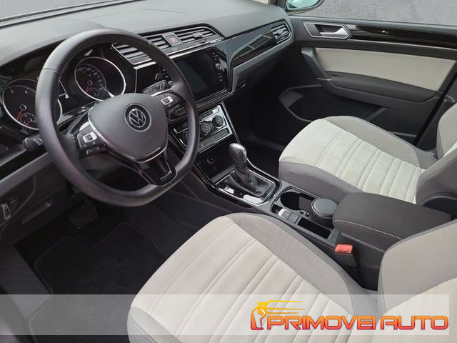 Volkswagen Touran 2.0 TDI 150 CV DSG Highline BlueMotion Technology - foto 2 di 4