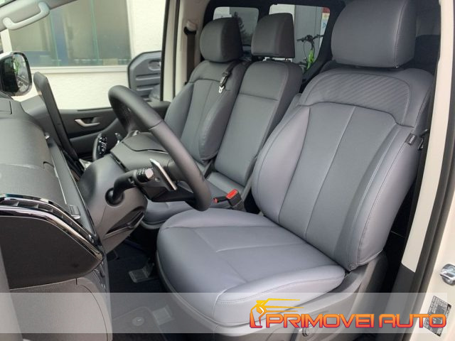 Hyundai STARIA 2.2 AT 4WD 9 posti - foto 3 di 4
