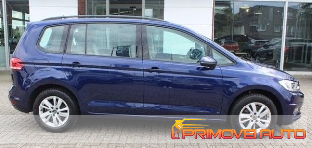 Volkswagen Touran 2.0 TDI 150 CV DSG Comfortline BlueMotion Technol., del 2022, 24.700 km, in vendita a Castelnuovo Rangone (MO)