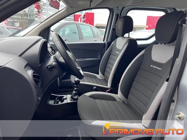 Dacia Dokker Stepway 1.3 TCe 130CV FAP - foto 3 di 4