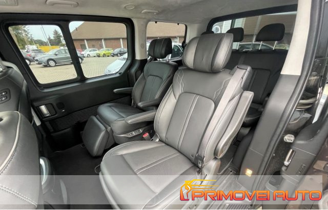 Hyundai STARIA 2.2 AT 2WD 7 posti Signature - foto 2 di 4
