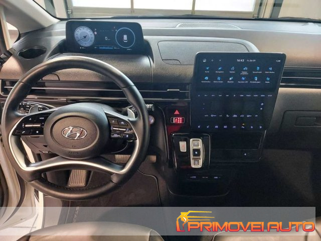 Hyundai STARIA 2.2 AT 2WD 9 posti - foto 3 di 4