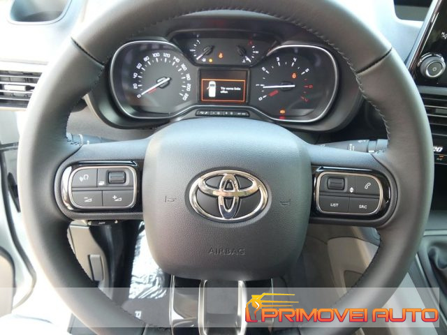 Toyota Proace City Verso 1.2 110 CV S&S Short D - foto 2 di 4