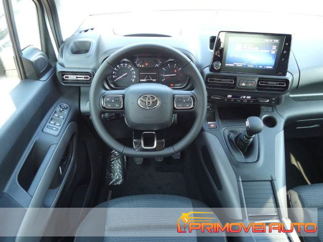 Toyota Proace City Verso 1.2 110 CV S&S Short D - foto 1 di 4
