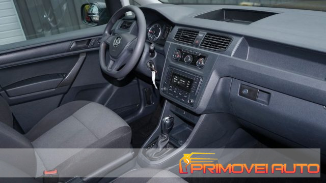 Volkswagen Caddy 2.0 TDI 102 CV DSG Furgone usato a CASTELNUOVO RANGONE