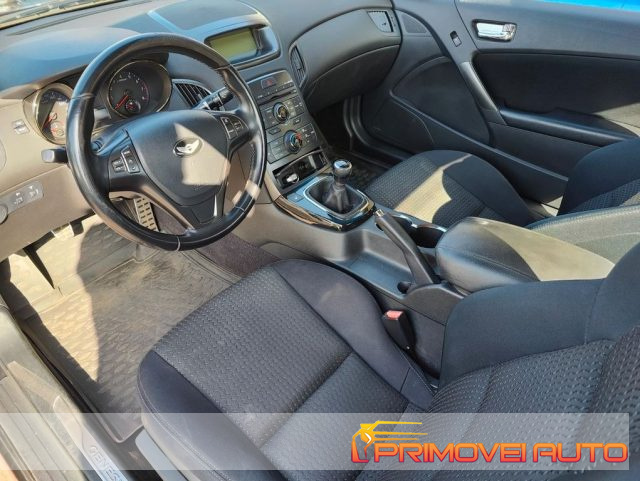 Hyundai Genesis Coupe 2.0 Turbo Sport usato a CASTELNUOVO RANGONE