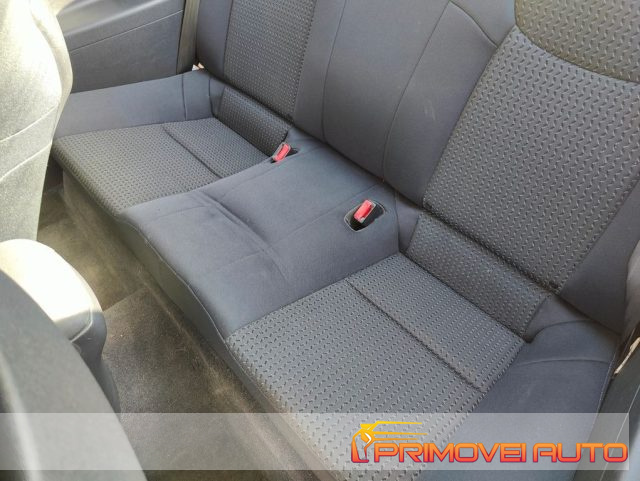 Hyundai Genesis Coupe 2.0 Turbo Sport - foto 2 di 4
