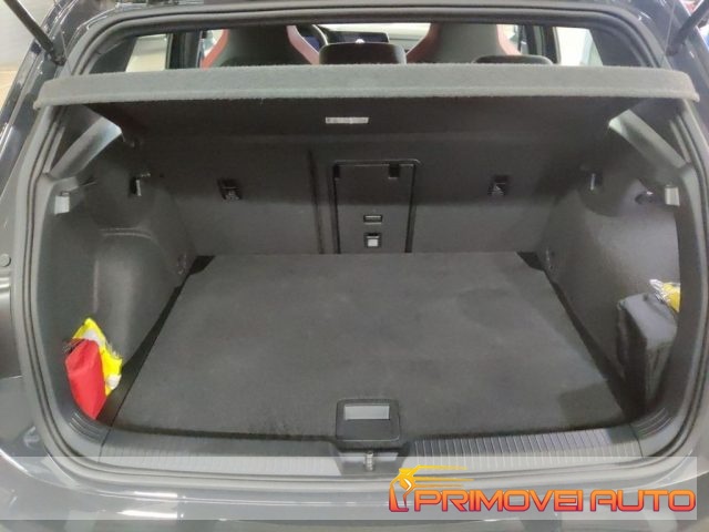 Volkswagen Golf 2.0 TSI GTI, del 2021, 19.500 km, in vendita a Castelnuovo Rangone (MO)