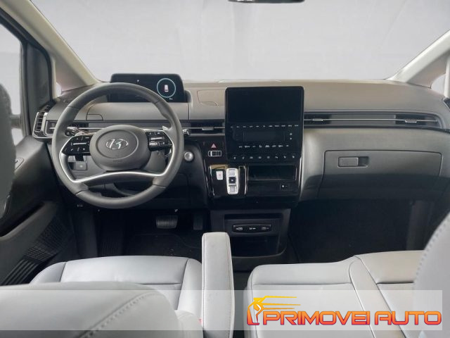 Hyundai STARIA 2.2 AT 9 posti usato a CASTELNUOVO RANGONE