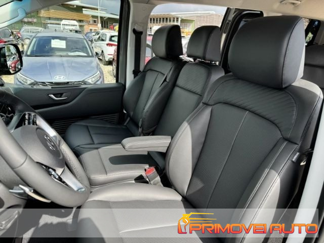Hyundai STARIA 2.2 AT 9 POSTI - foto 2 di 4