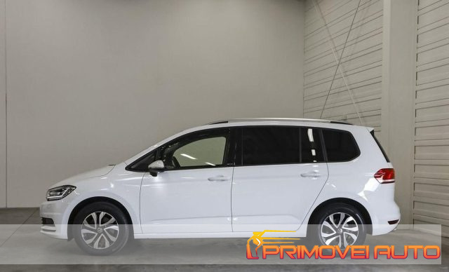Volkswagen Touran 2.0 TDI 150 CV SCR DSG Active, del 2021, 60.000 km, in vendita a Castelnuovo Rangone (MO)