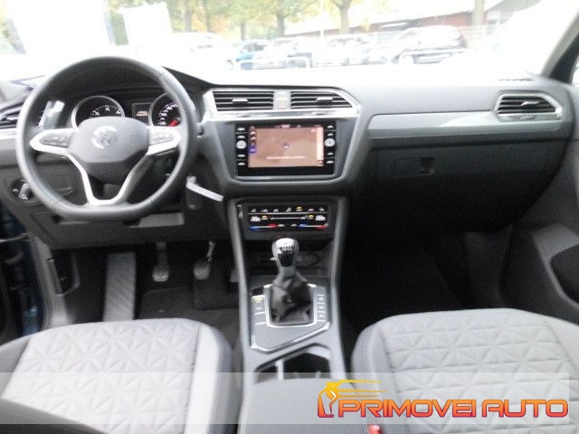 Volkswagen Tiguan 2.0 TDI SCR Life usato a CASTELNUOVO RANGONE
