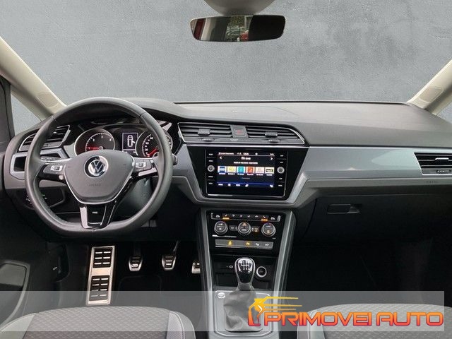 Volkswagen Touran 2.0 TDI 122 CV Active BlueMotion Technology usato a CASTELNUOVO RANGONE