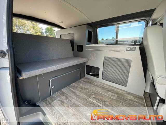 Volkswagen T5 Caravelle 2.0 TDI 84CV, del 2012, 130.300 km, in vendita a Castelnuovo Rangone (MO)