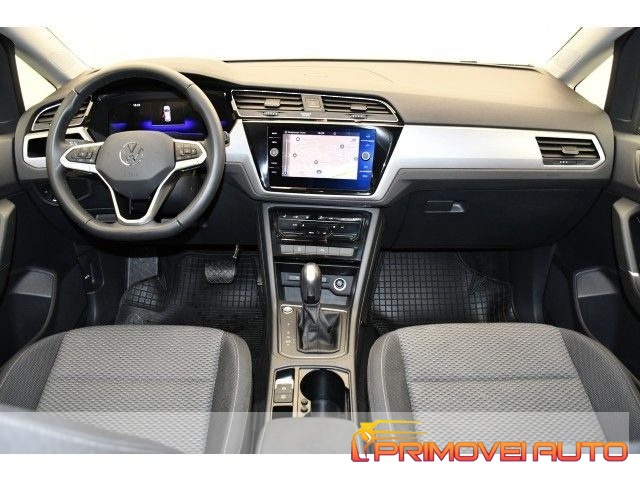 Volkswagen Touran 2.0 TDI 150 CV SCR DSG R-Line usato a CASTELNUOVO RANGONE