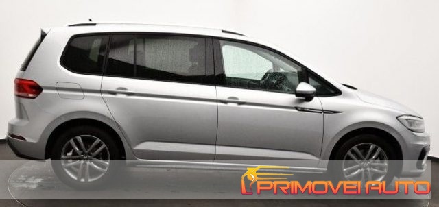Volkswagen Touran 2.0 TDI 150 CV SCR DSG R-Line usato a CASTELNUOVO RANGONE