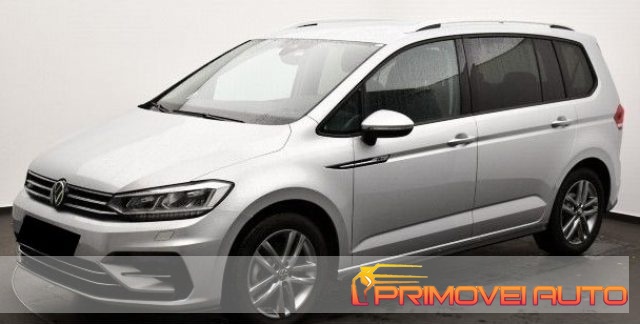 Volkswagen Touran 2.0 TDI 150 CV SCR DSG R-Line, del 2023, 2.600 km, in vendita a Castelnuovo Rangone (MO)