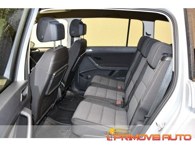Volkswagen Touran 2.0 TDI 150 CV SCR DSG R-Line - foto 3 di 4