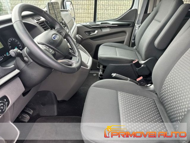 Ford Tourneo Custom 320 2.0 TDCi 130CV PC Trend - foto 3 di 4