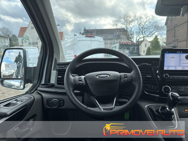 Ford Tourneo Custom 320 2.0 TDCi 130CV PC Trend - foto 2 di 4