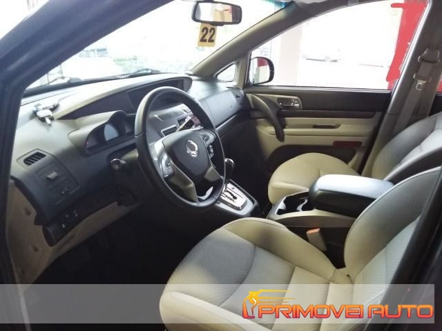SsangYong Rodius 2.2 Diesel 4WD A/T - foto 2 di 4