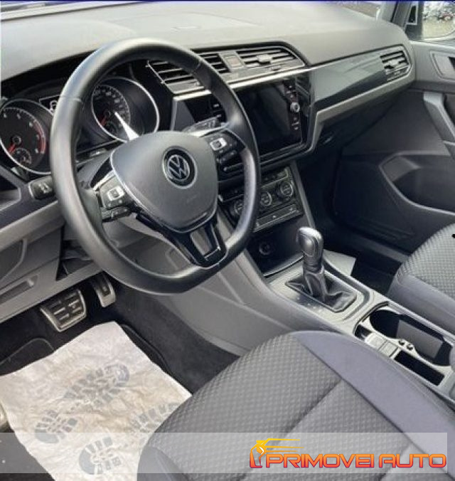 Volkswagen Touran 1.5 TSI DSG United usato a CASTELNUOVO RANGONE