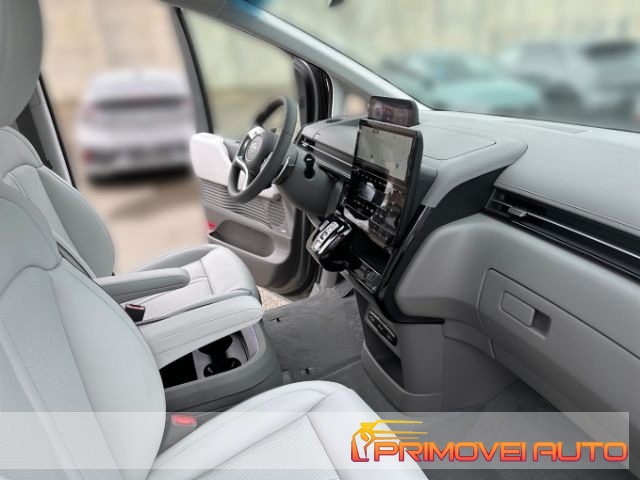 Hyundai STARIA 2.2 AT 2WD 7 posti - foto 3 di 4